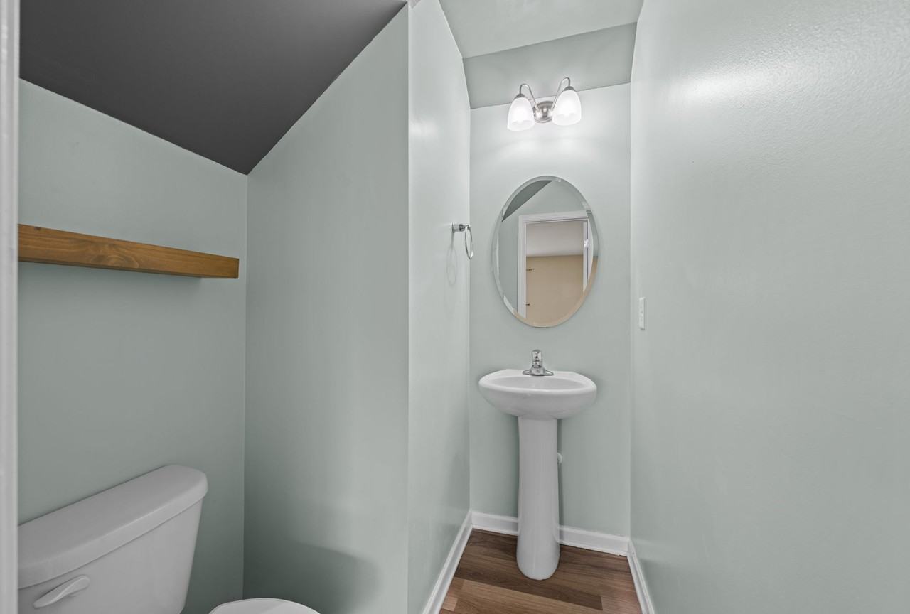 305 Frida Rd - Photo 2 of 50