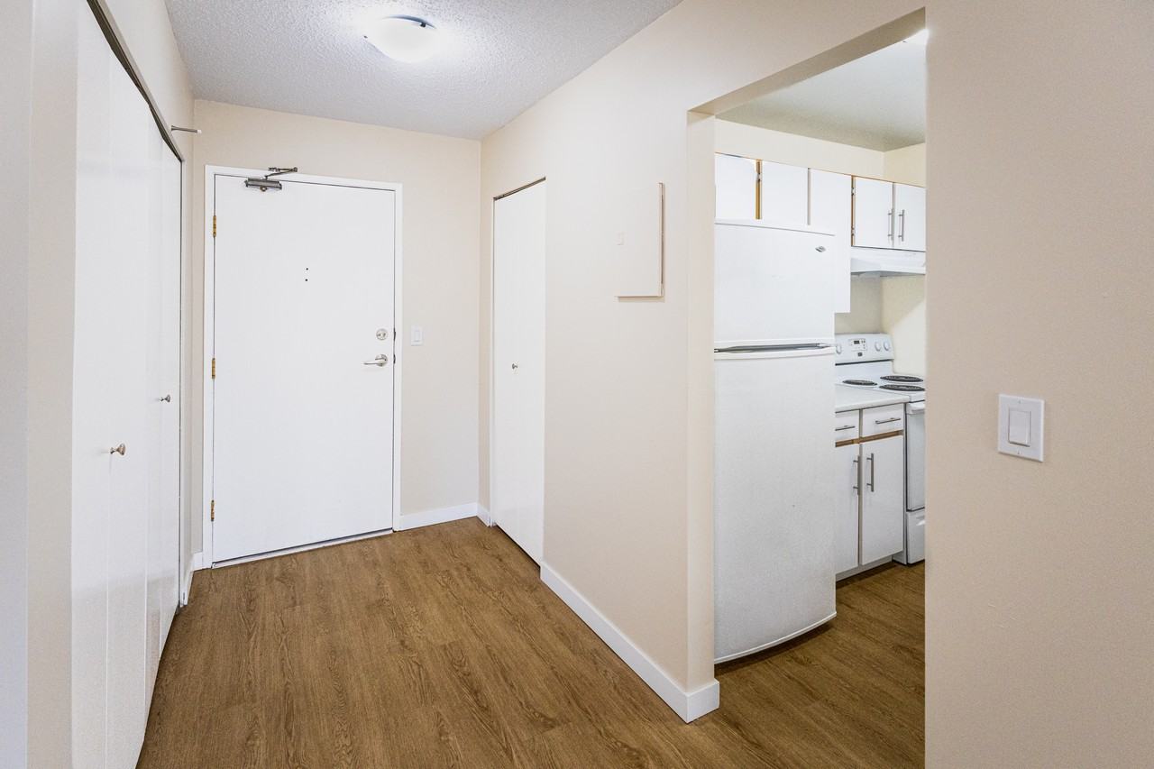 Burnside Apartments - Photo 6 of 11