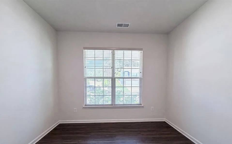 192 Abersham Drive - Photo 5 of 12