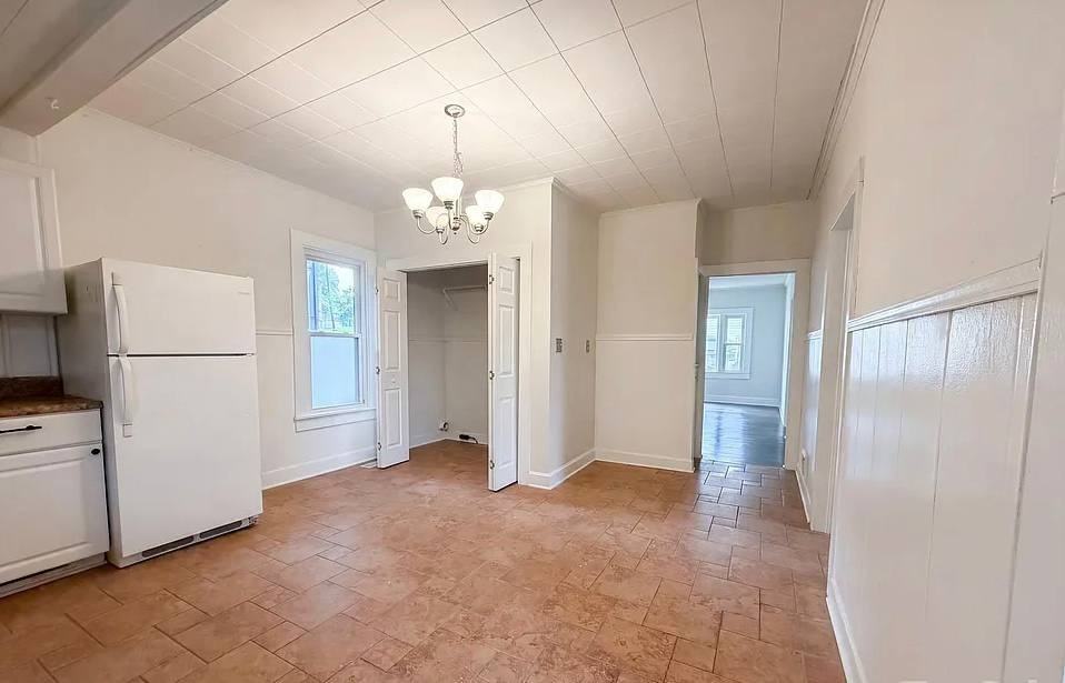 431 Sixteenth Street - Photo 2 of 15