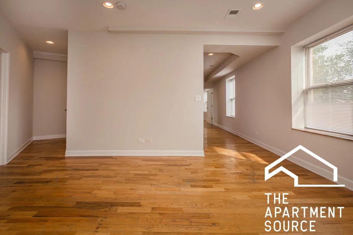 7229 N Rogers Ave #3E - Photo 2 of 7