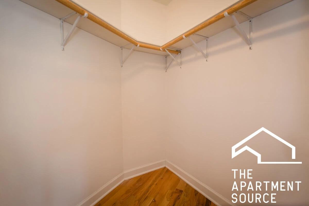 7229 N Rogers Ave #3E - Photo 5 of 7
