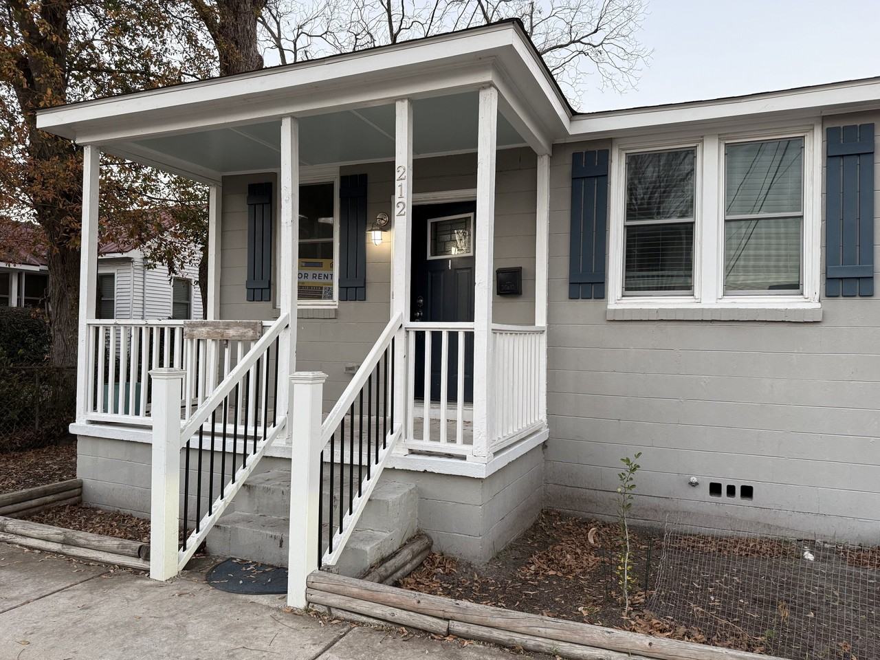 212 Romney St - Photo 2 of 46
