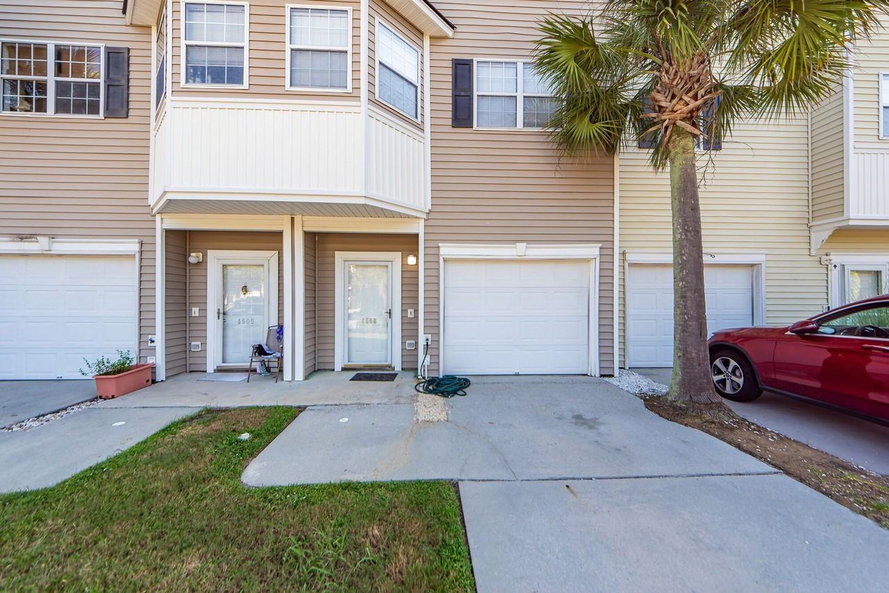 4506 Great Oak Dr - Photo 2 of 50