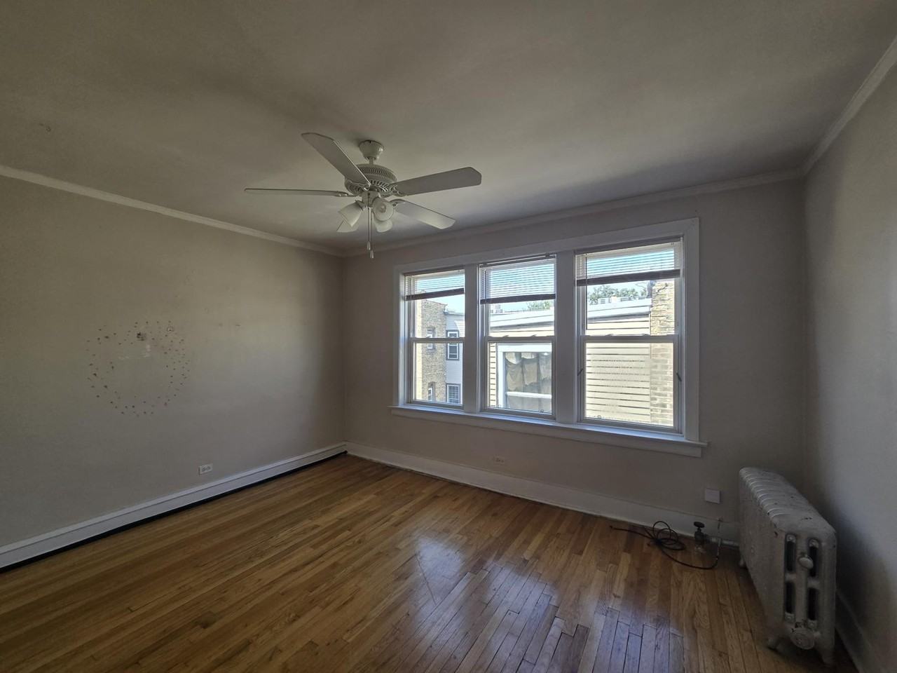 5030 N Springfield Ave #3W - Photo 2 of 8