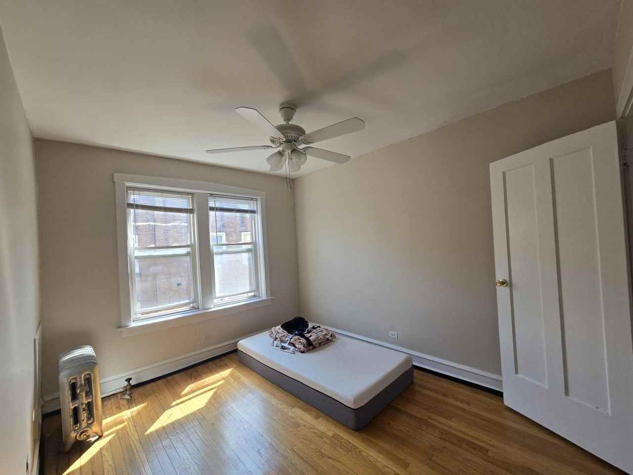 5030 N Springfield Ave #3W - Photo 5 of 8
