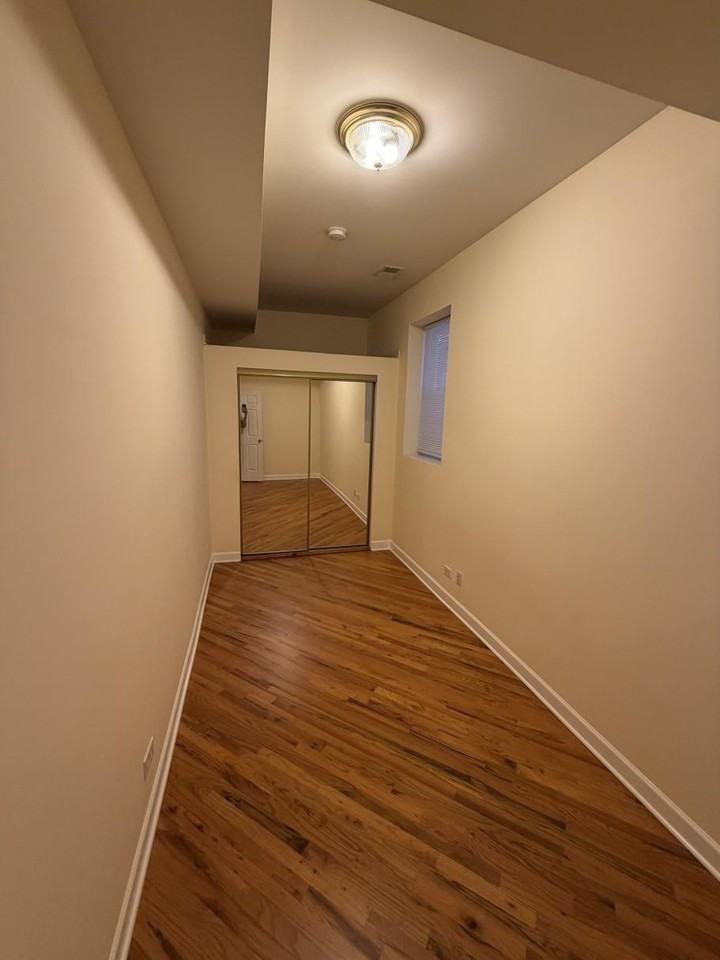 1242 N Bosworth Ave #1F - Photo 7 of 14