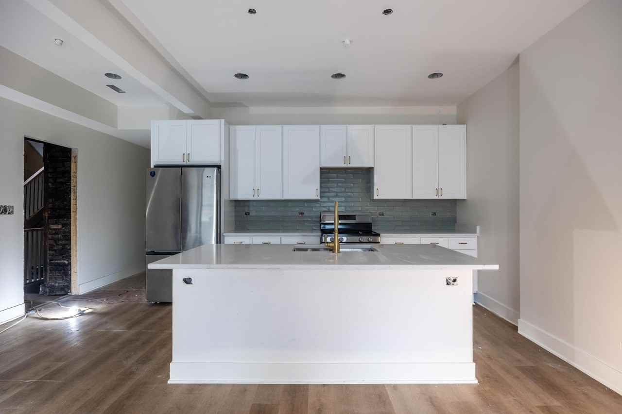 4335 N Dayton St #2 - Photo 2 of 12