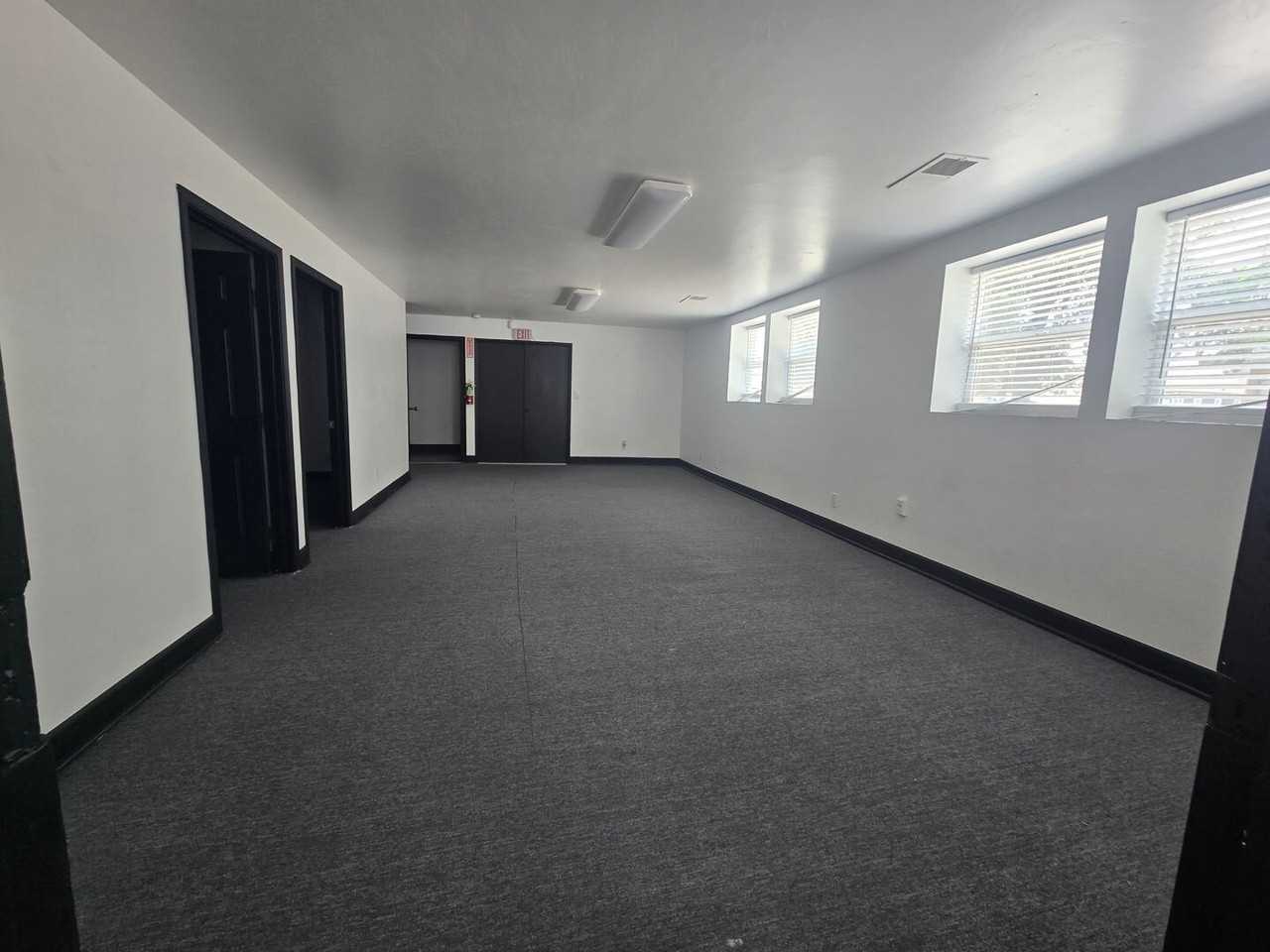 617 N Irwin St - Photo 5 of 10