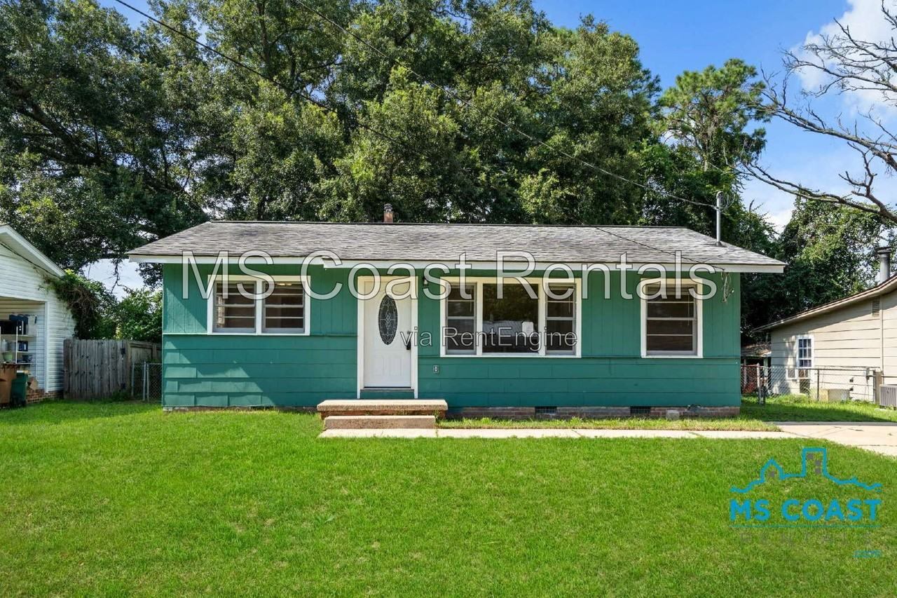 2050 North Dr