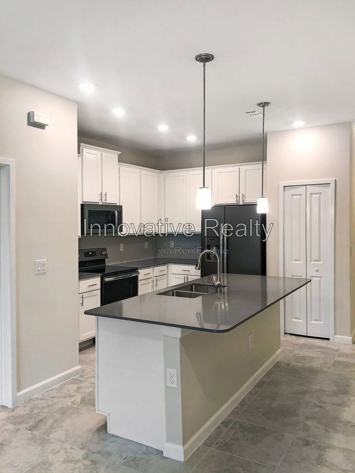 10046 Red Eagle Dr - Photo 6 of 24
