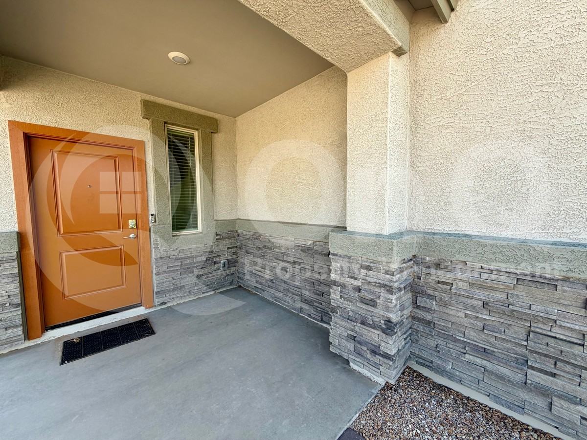 10419 W Guildford Ln - Photo 4 of 26