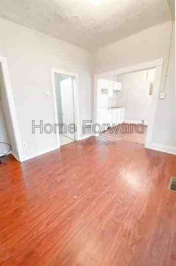 117 Hagerman Ct #2 - Photo 3 of 10