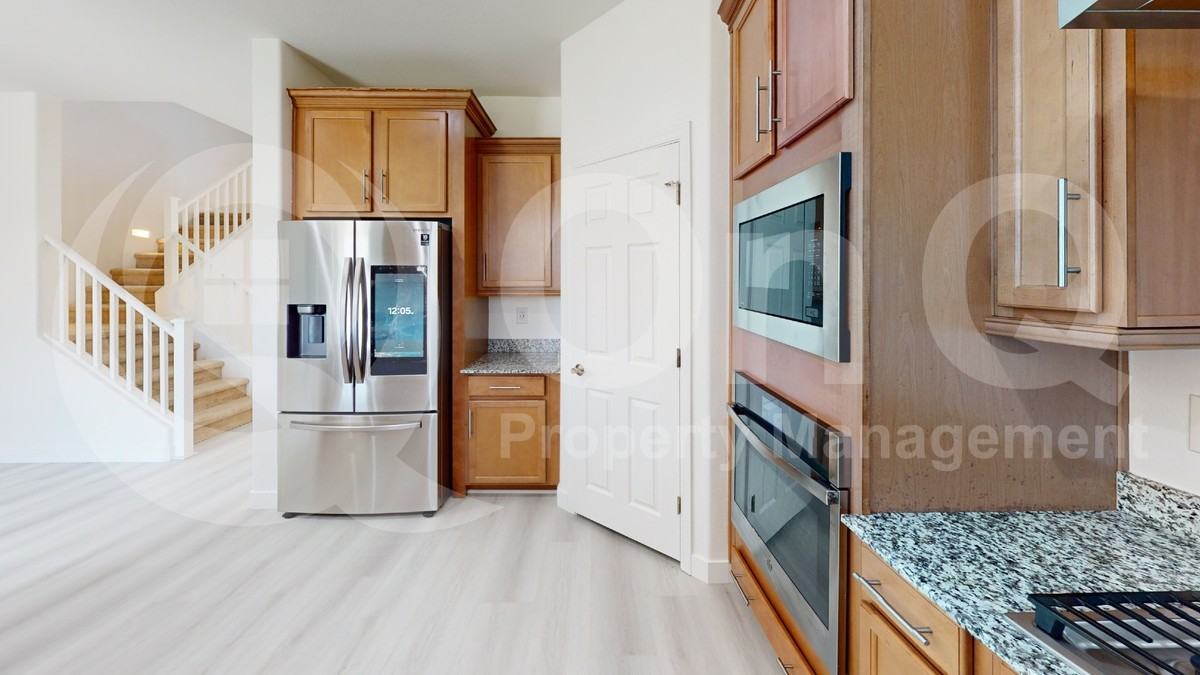 13203 W Brookhart Way - Photo 4 of 30