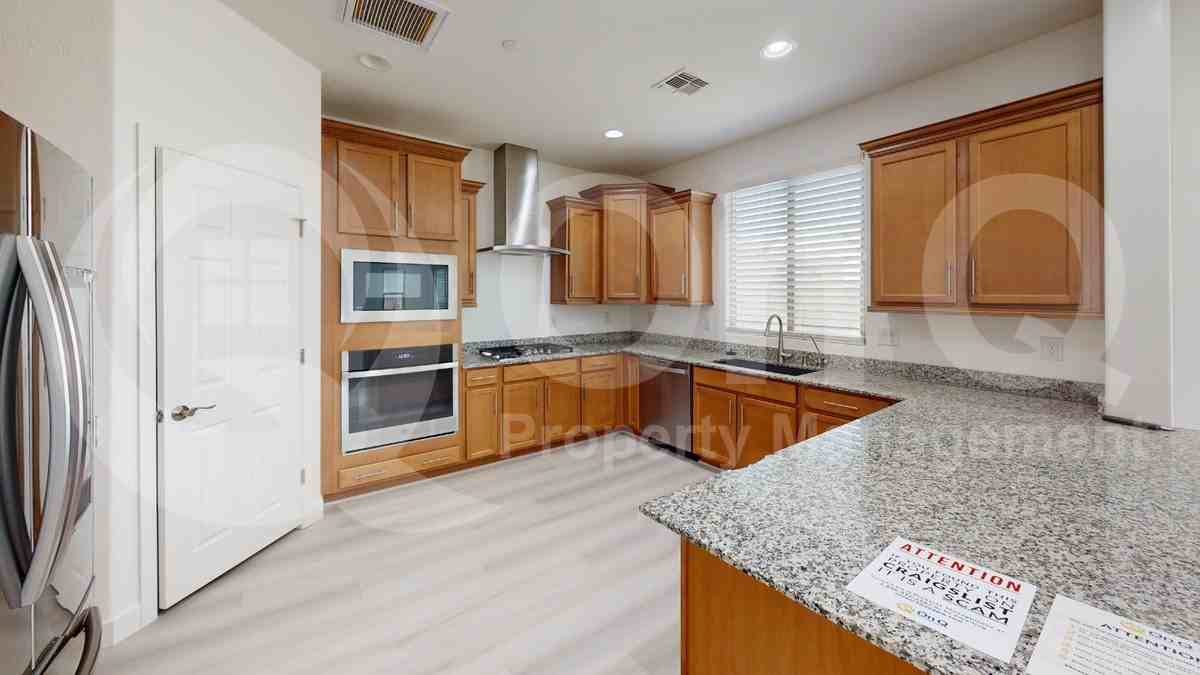 13203 W Brookhart Way - Photo 5 of 30