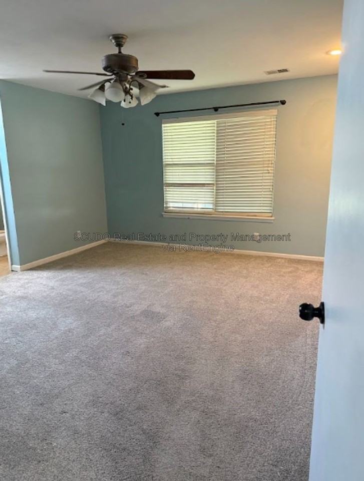 11834 Virginia Ave - Photo 7 of 16