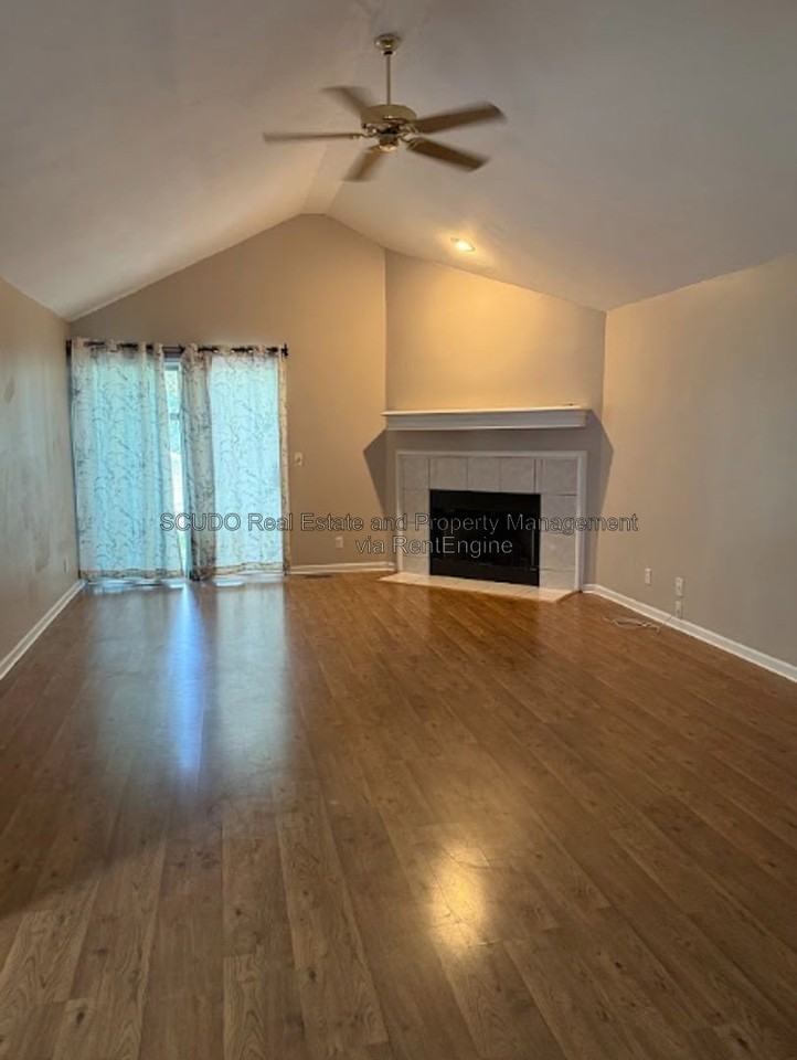 11834 Virginia Ave - Photo 3 of 16