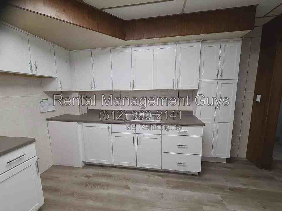736 Geranium Ave E #A - Photo 3 of 6