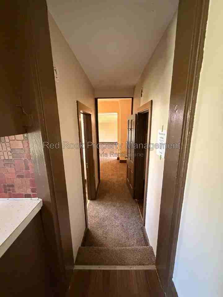 408 N Jackson St #3 - Photo 4 of 14