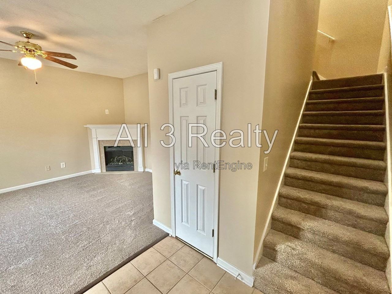 1559 Eastern Sunrise Ln - Photo 2 of 25