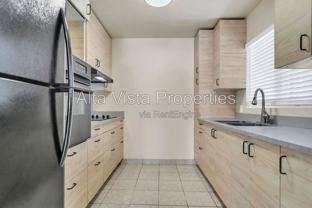 425 Bonair St #1 - Photo 1 of 1