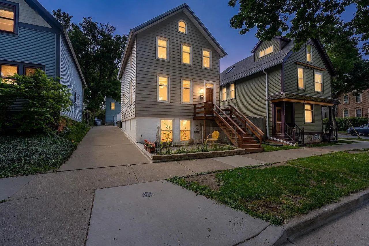 1757 N Franklin Pl - Photo 3 of 29