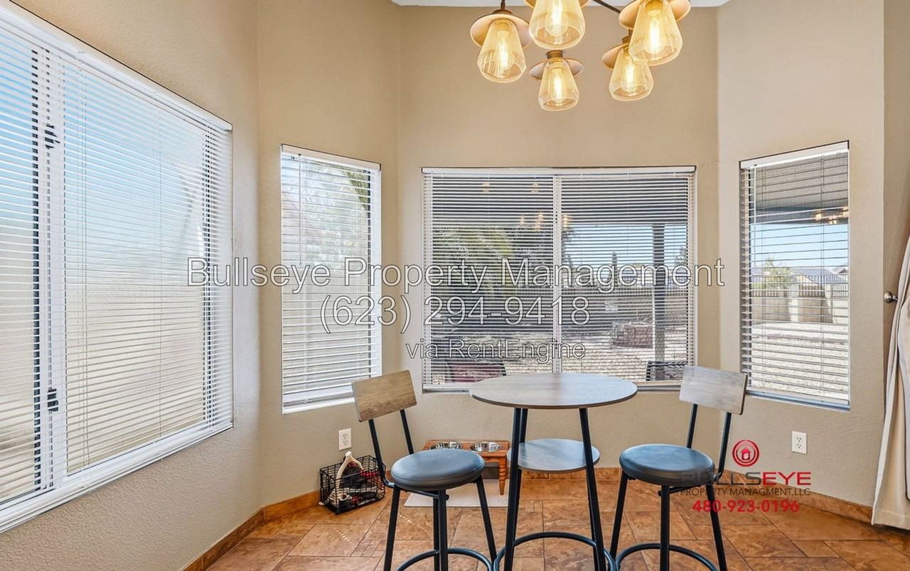 23424 N 42nd Dr - Photo 6 of 33