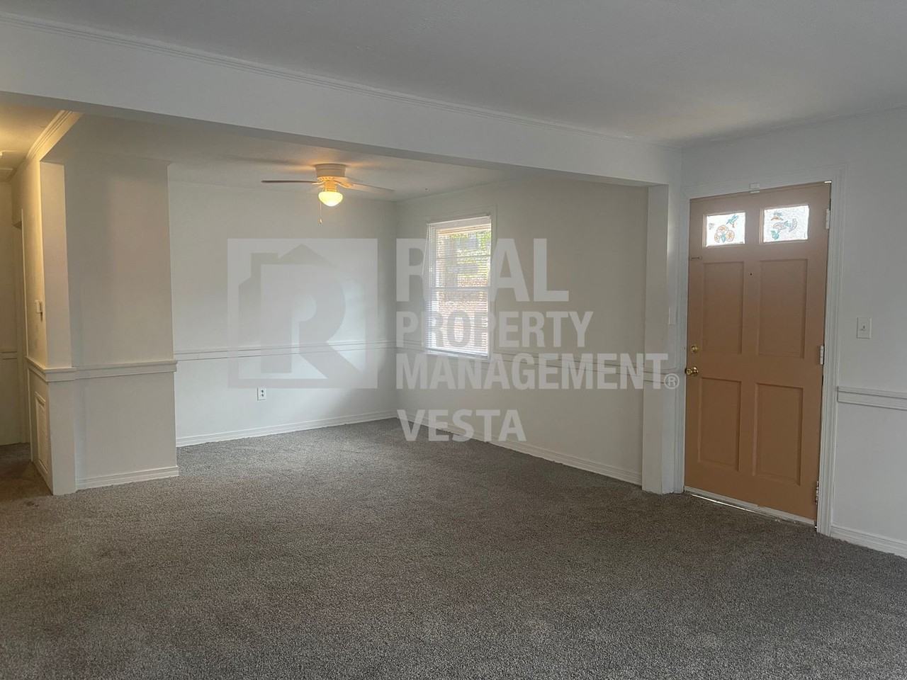 3735 Travis Blvd - Photo 3 of 15