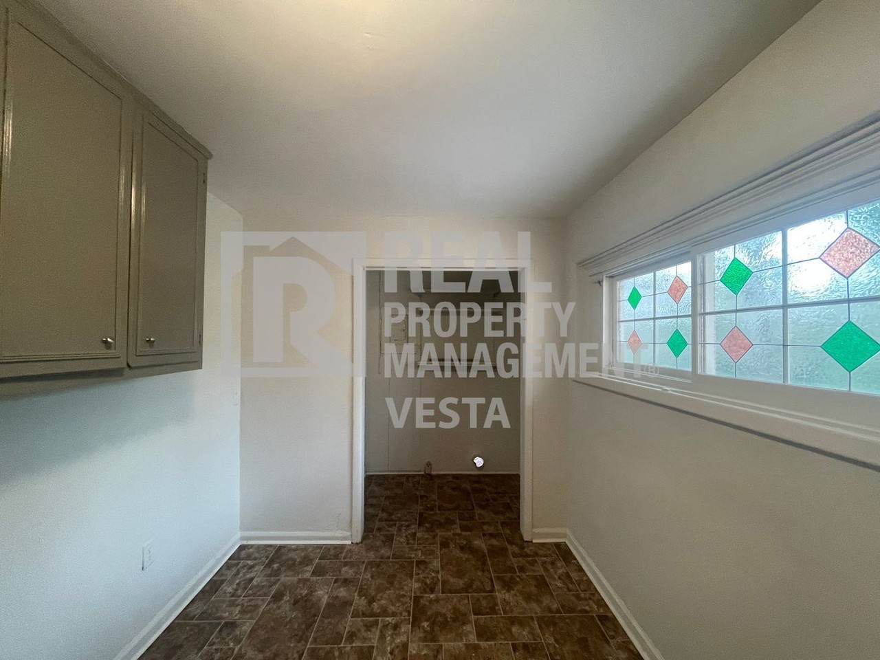 3735 Travis Blvd - Photo 5 of 15