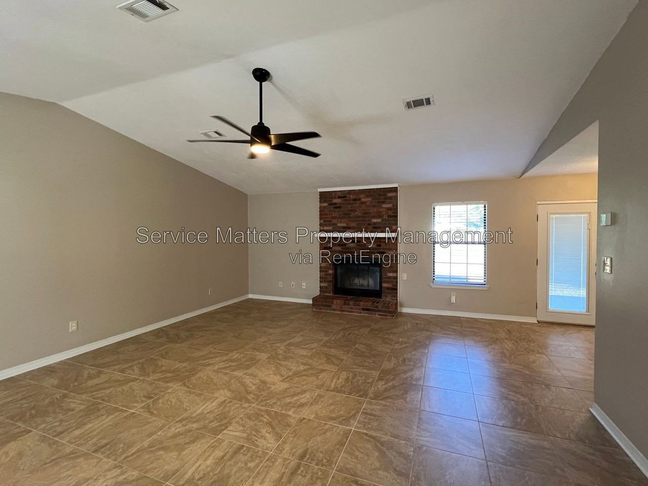 4790 Gregg Ave - Photo 3 of 38