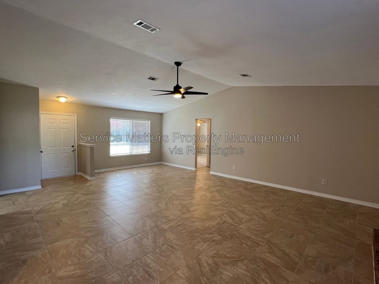 4790 Gregg Ave - Photo 4 of 38