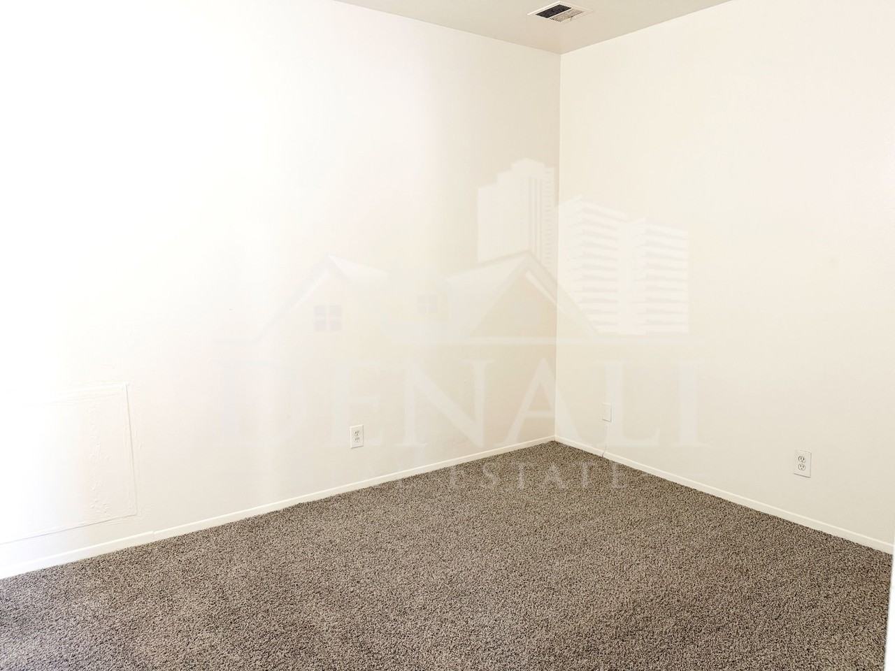 1211 W Apache Trl #B - Photo 6 of 8