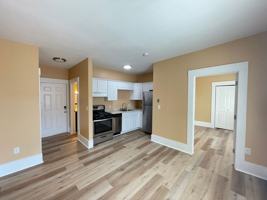 featured image of 46 Glass St #5