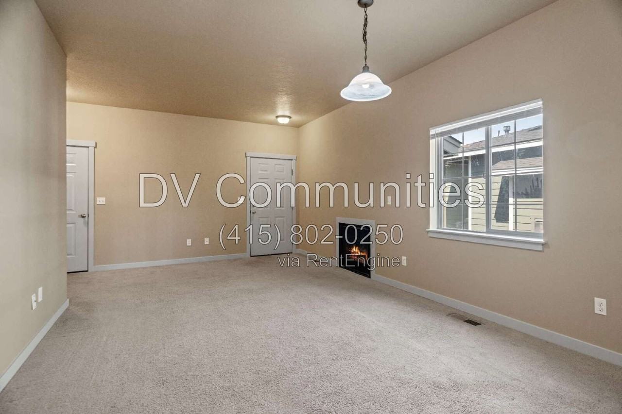 1413 Sw 27th St - Photo 5 of 22