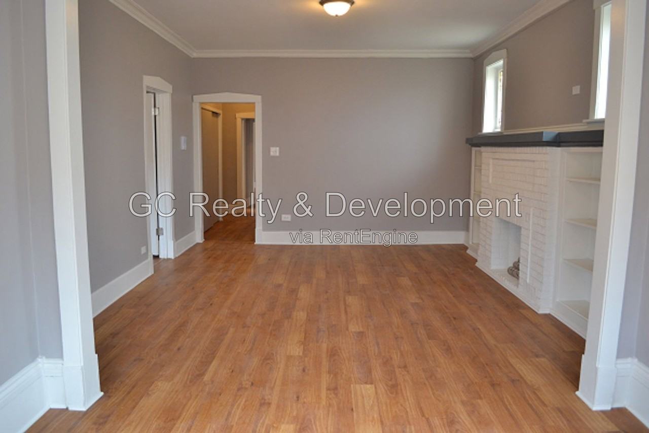 4820 N Springfield Ave #4 - Photo 3 of 17
