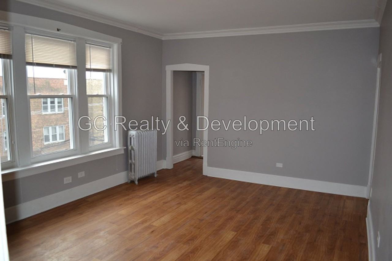 4820 N Springfield Ave #4 - Photo 4 of 17