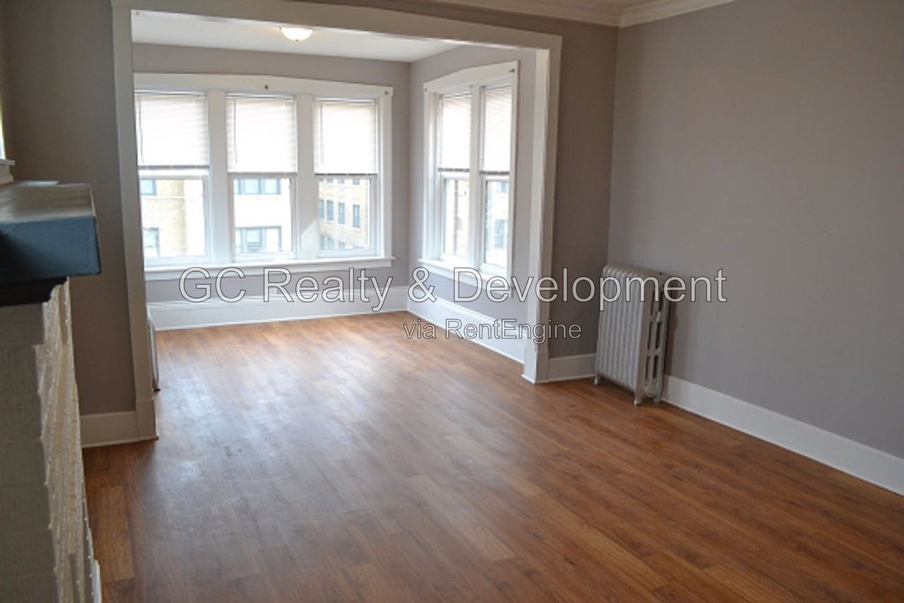 4820 N Springfield Ave #4 - Photo 6 of 17