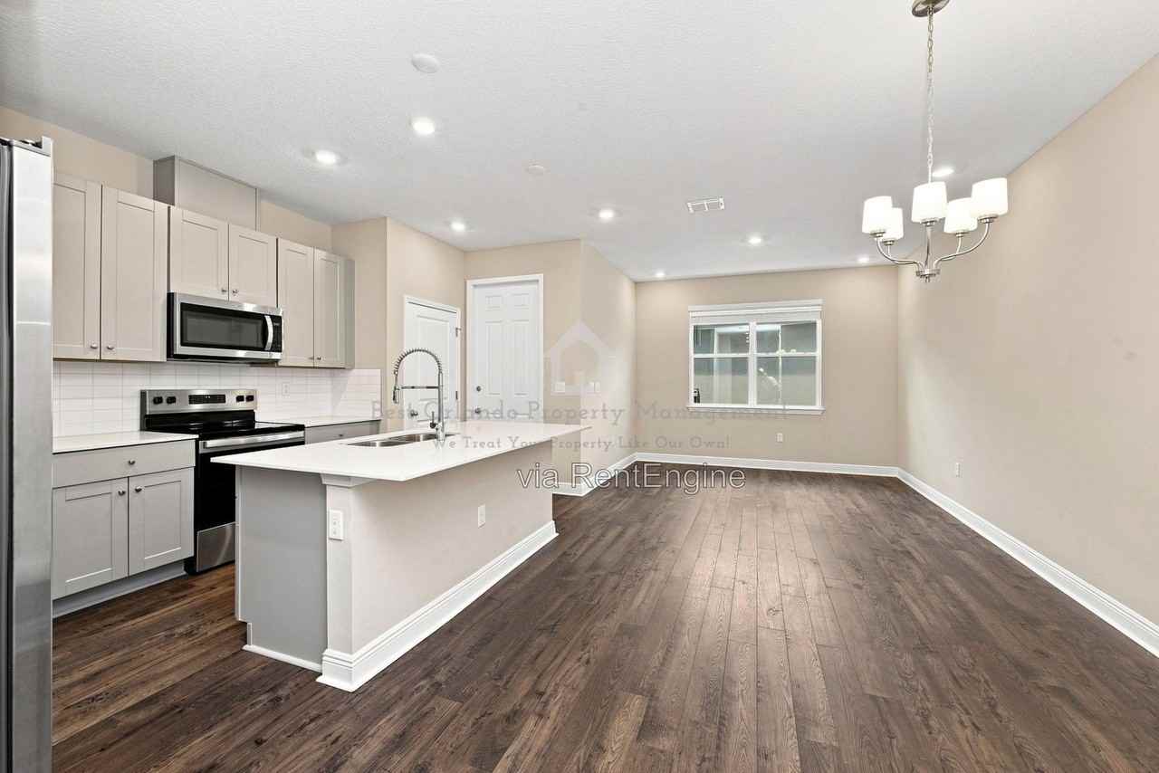 16333 Hamlin Hills Rd #1 - Photo 7 of 35