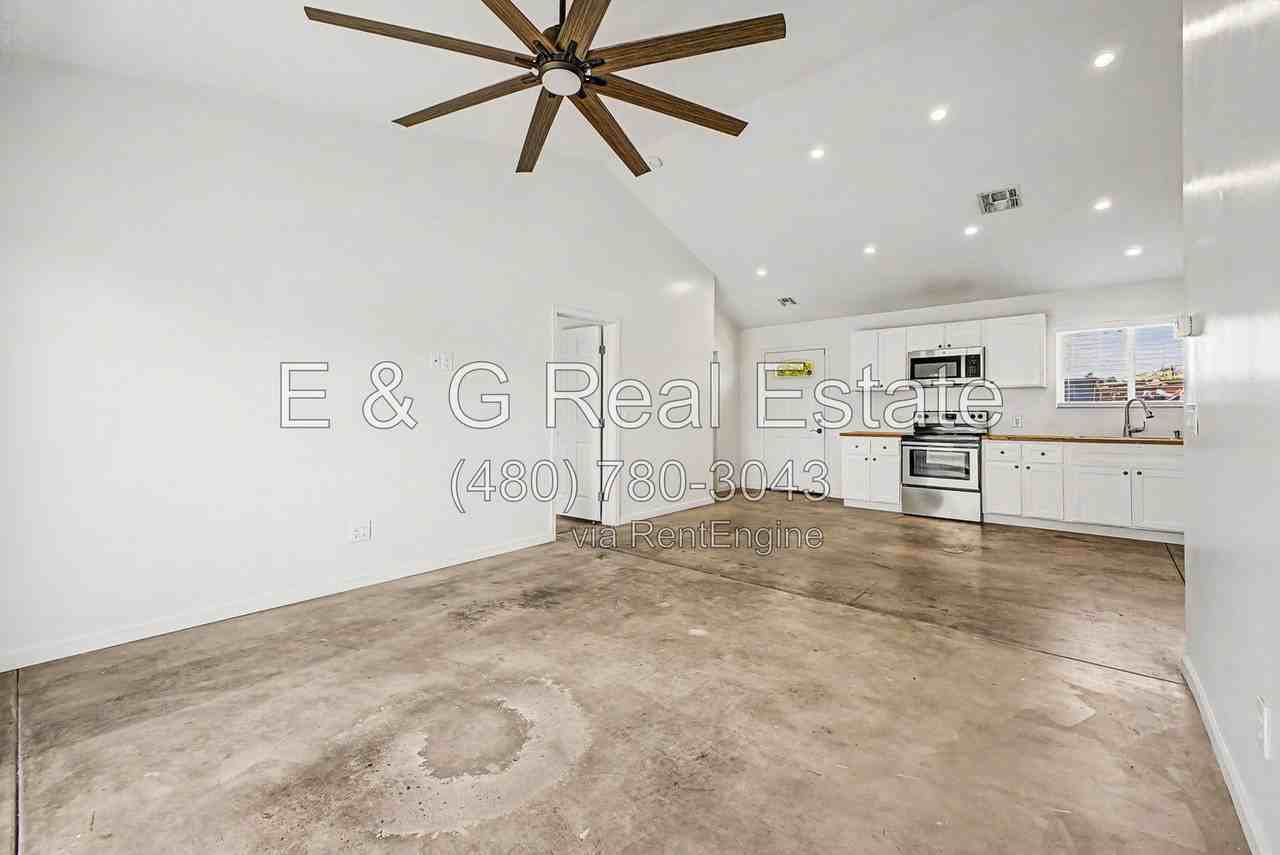 505 N 16th Ave - Photo 5 of 24