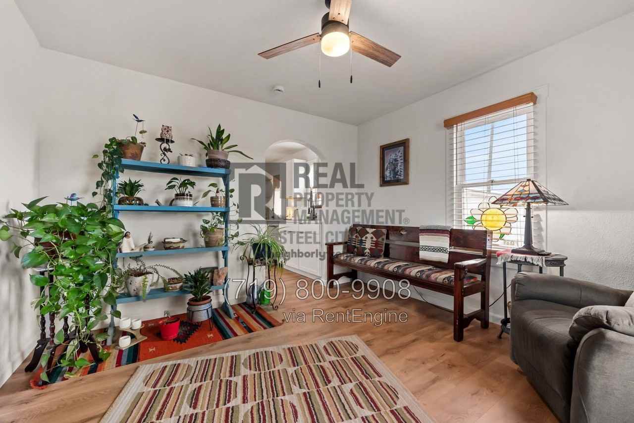 1601 Jackson St - Photo 4 of 22
