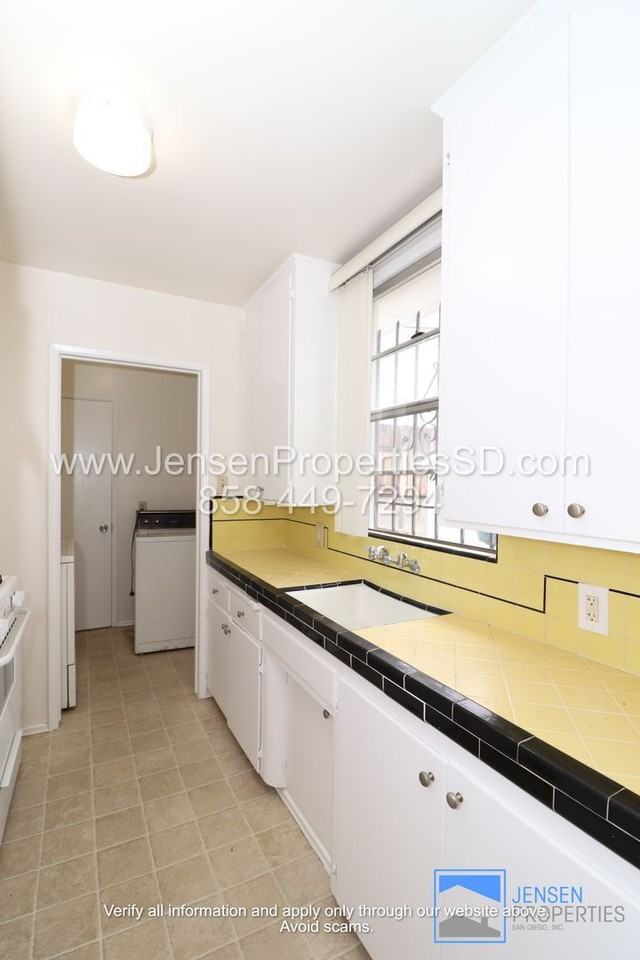 4253 50th St - Photo 3 of 7