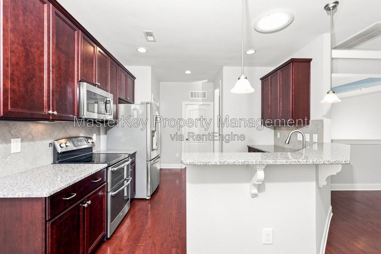 1409 Stone Wealth Dr - Photo 3 of 35