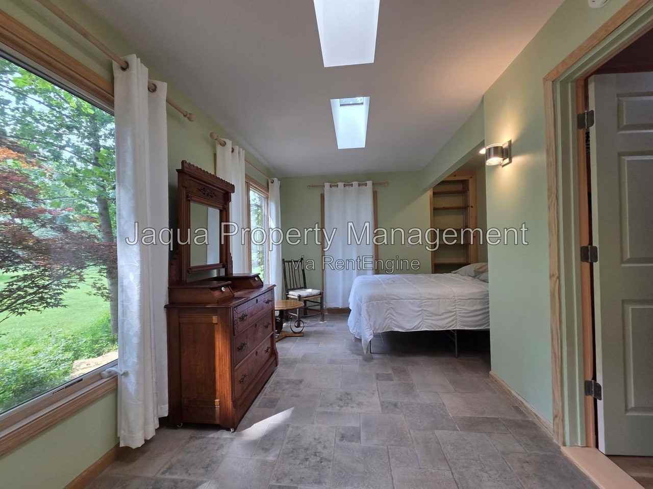5120 Naomi Rd - Photo 5 of 39