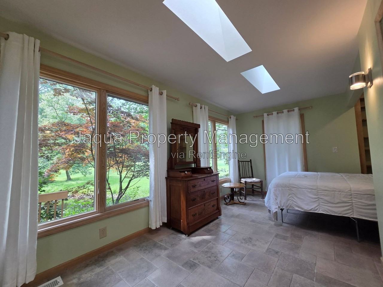 5120 Naomi Rd - Photo 6 of 39