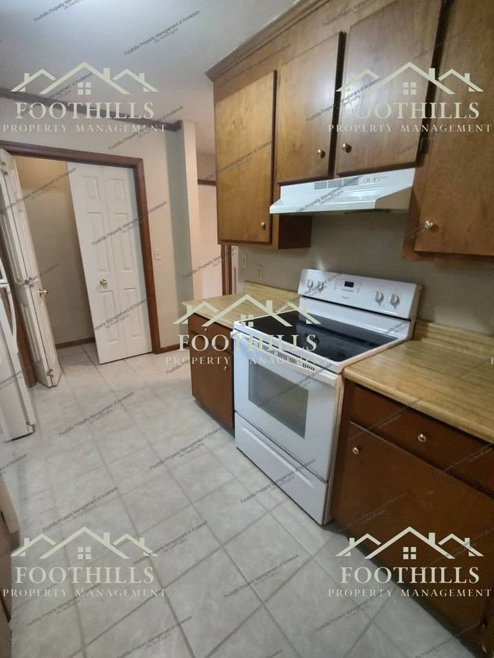 4406 Lexington Way - Photo 5 of 20