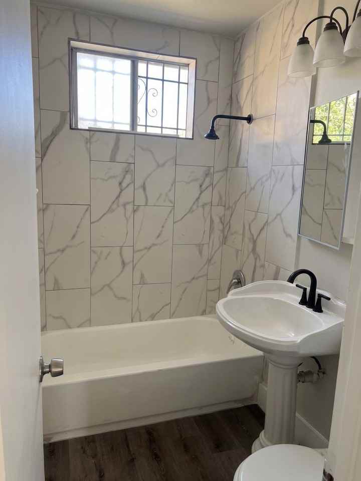 622 W 80th St - Photo 7 of 7