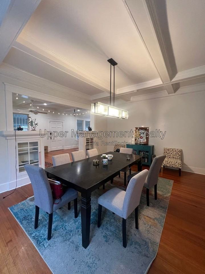 1726 Pine St #1726 - Photo 4 of 11