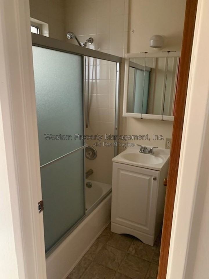 800 24th Ave #18 - Photo 3 of 4