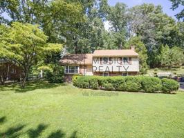 featured image of 325 Fairwood Dr
