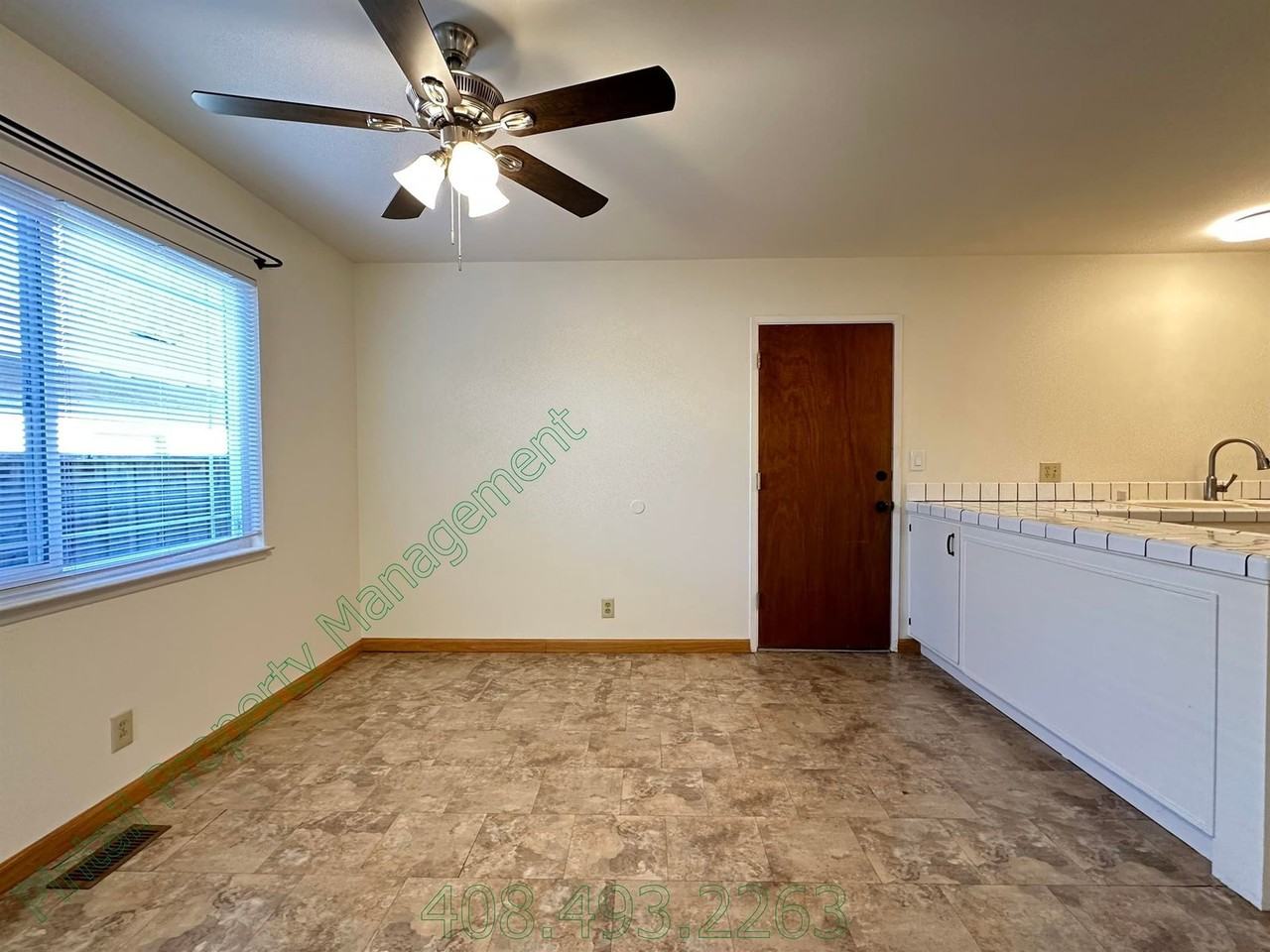 965 Amstutz Dr - Photo 6 of 32